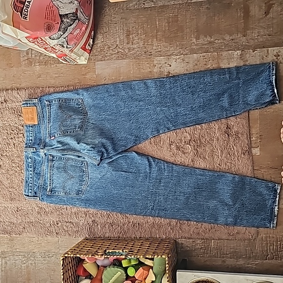 Levis jeans - Picture 2 of 9